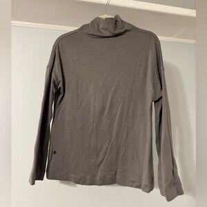 Lululemon Athletica Gray/Purple Sweater